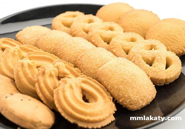 طريقة عمل بسكويت العيد زي المحلات في المنزل بطريقة سهلة