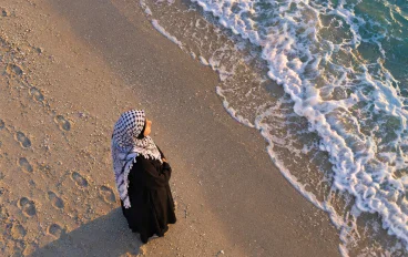 حين يصبح الوطن غربة 💔