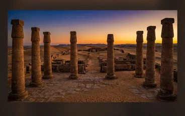 صدى الفراغ الأبدي: عندما يبتلع التاريخ أصحابه وهم وقوف!