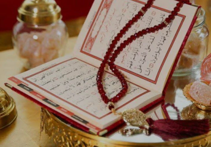 فضل قراءة القرآن الكريم وشفاعته للمسلمين يوم القيامة